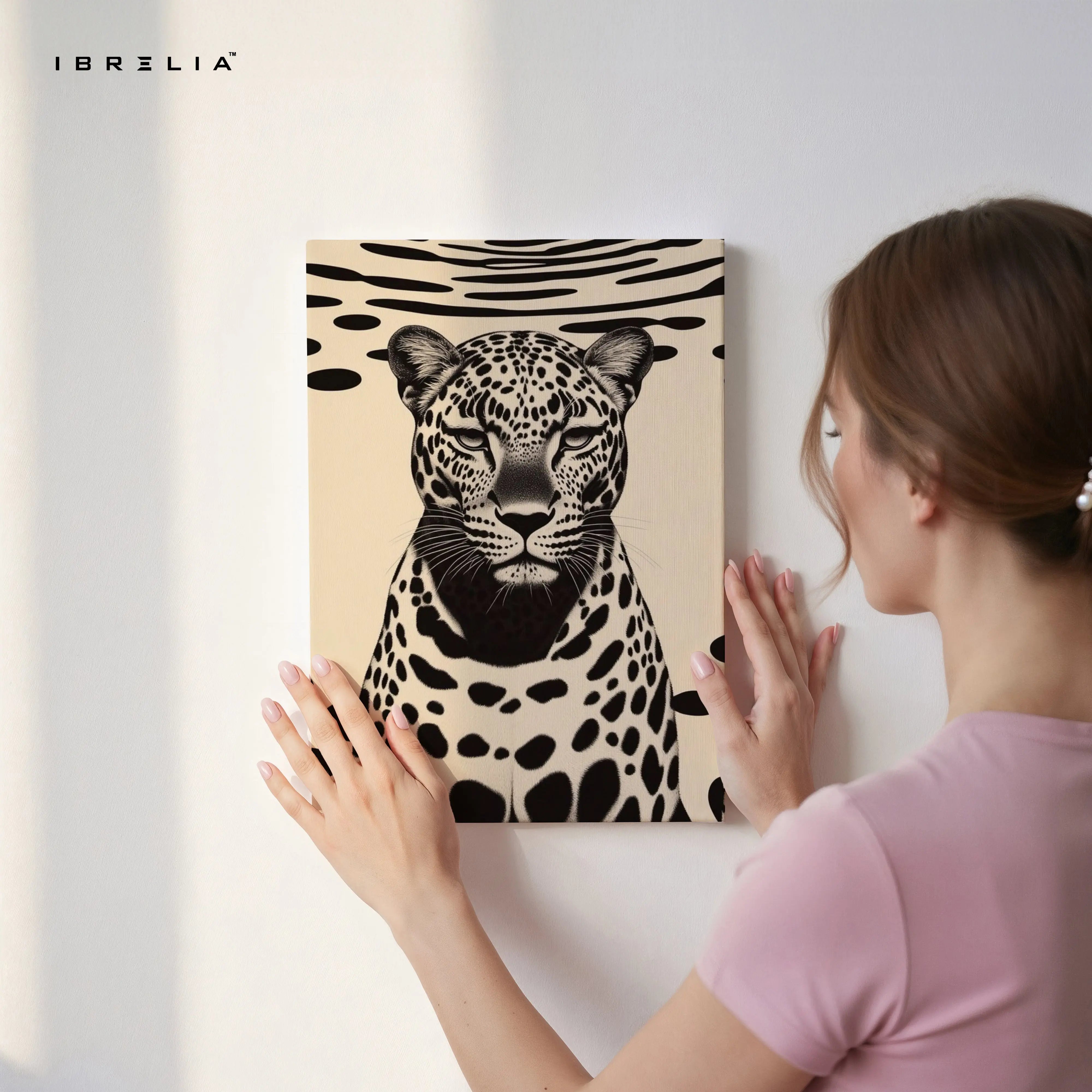 Minimal Leopard Portrait Art – 4K Ultra Wrap Frame Wall Art in Pakistan | IBRELIA™ IBRELIA
