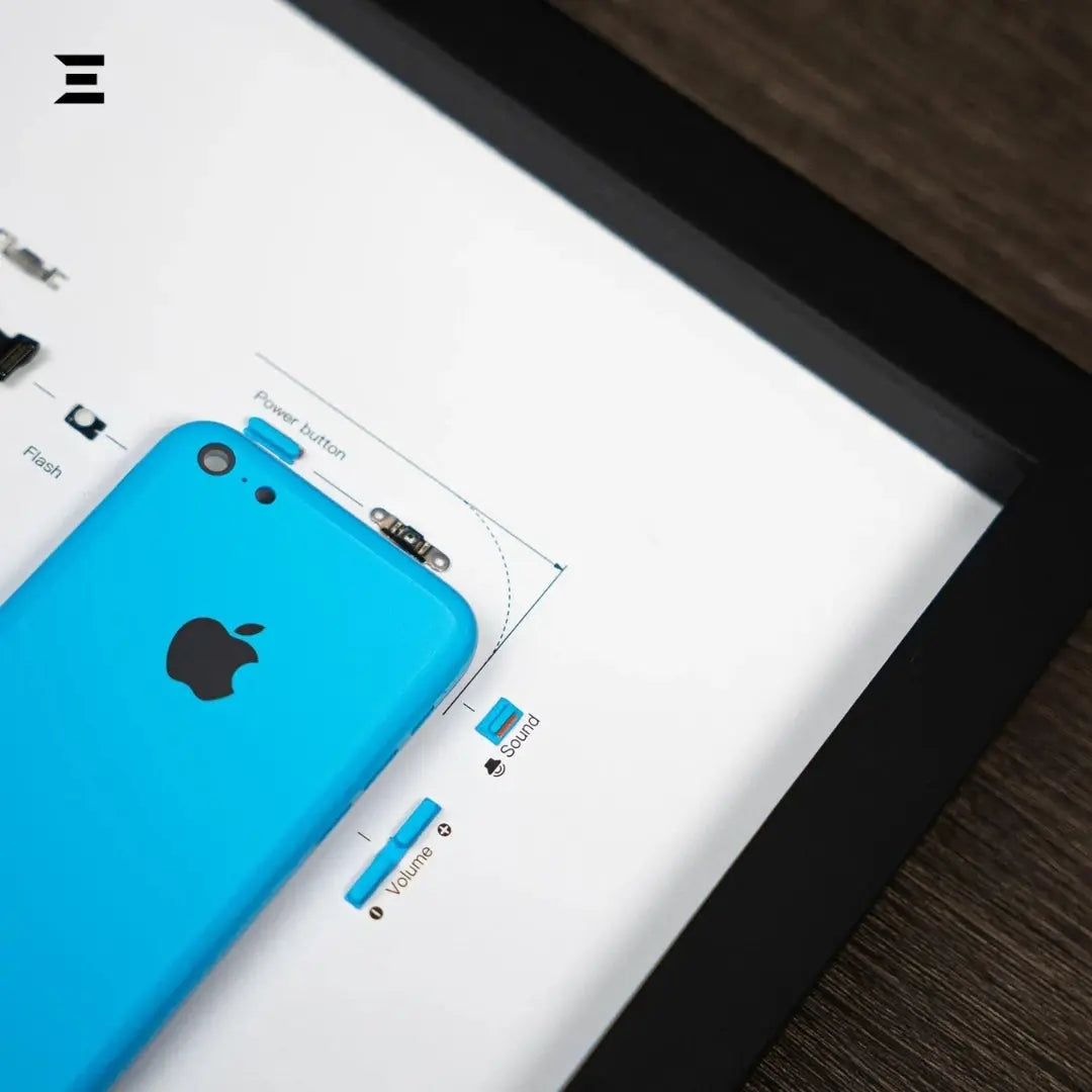 iPhone 5C Tech Frame – Disassembled Phone Artwork in A3 (18×12) Premium Frame IBRELIA
