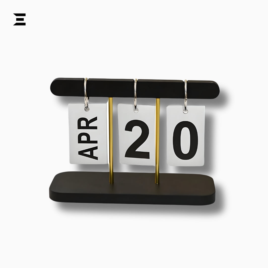 Minimalist Flip Desk Calendar – Wooden Perpetual Date Display IBRELIA