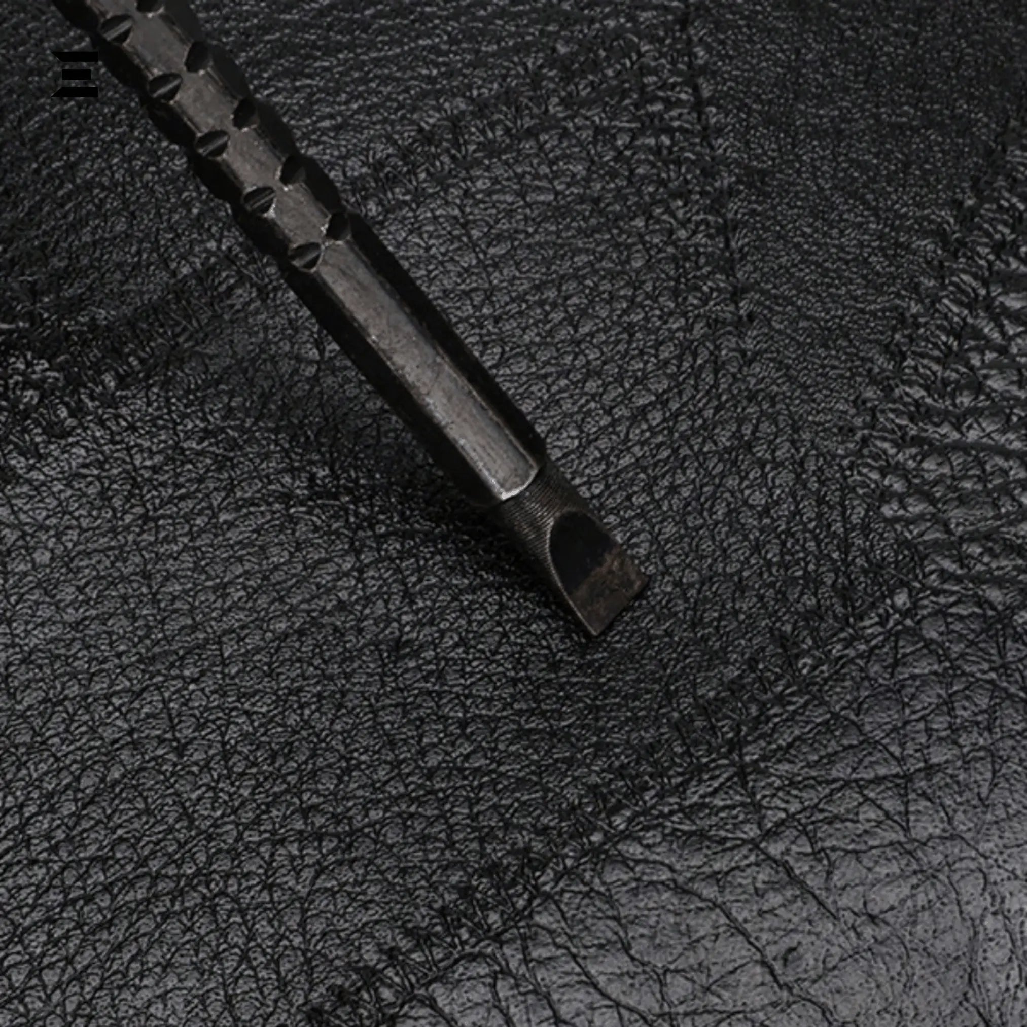 Black Skull Rivet Leather Clutch – Men’s Punk - Style Handbag | IBRELIA™ - IBRELIA