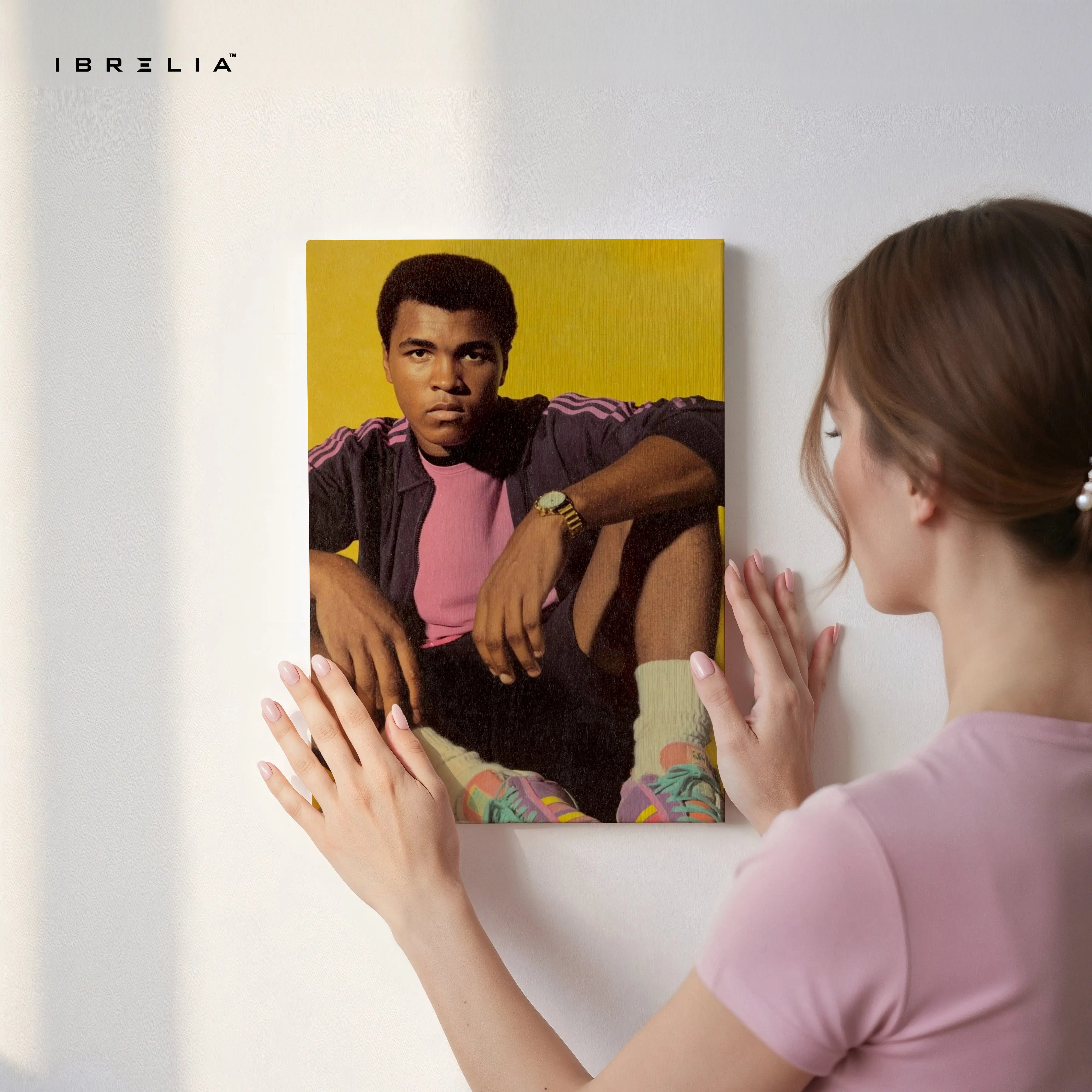 Muhammad Ali Vintage Portrait Wall Art – Iconic Boxing Legend Canvas Frame | Retro Athlete Poster Pakistan | IBRELIA™ IBRELIA