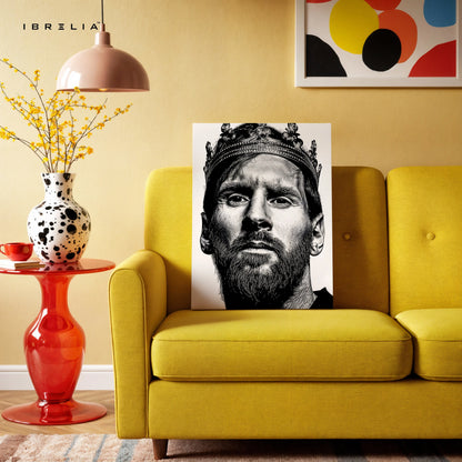 Lionel Messi Crown Portrait Wall Art – Black & White King Messi Canvas Frame | Football Legend Poster Pakistan | IBRELIA™ IBRELIA