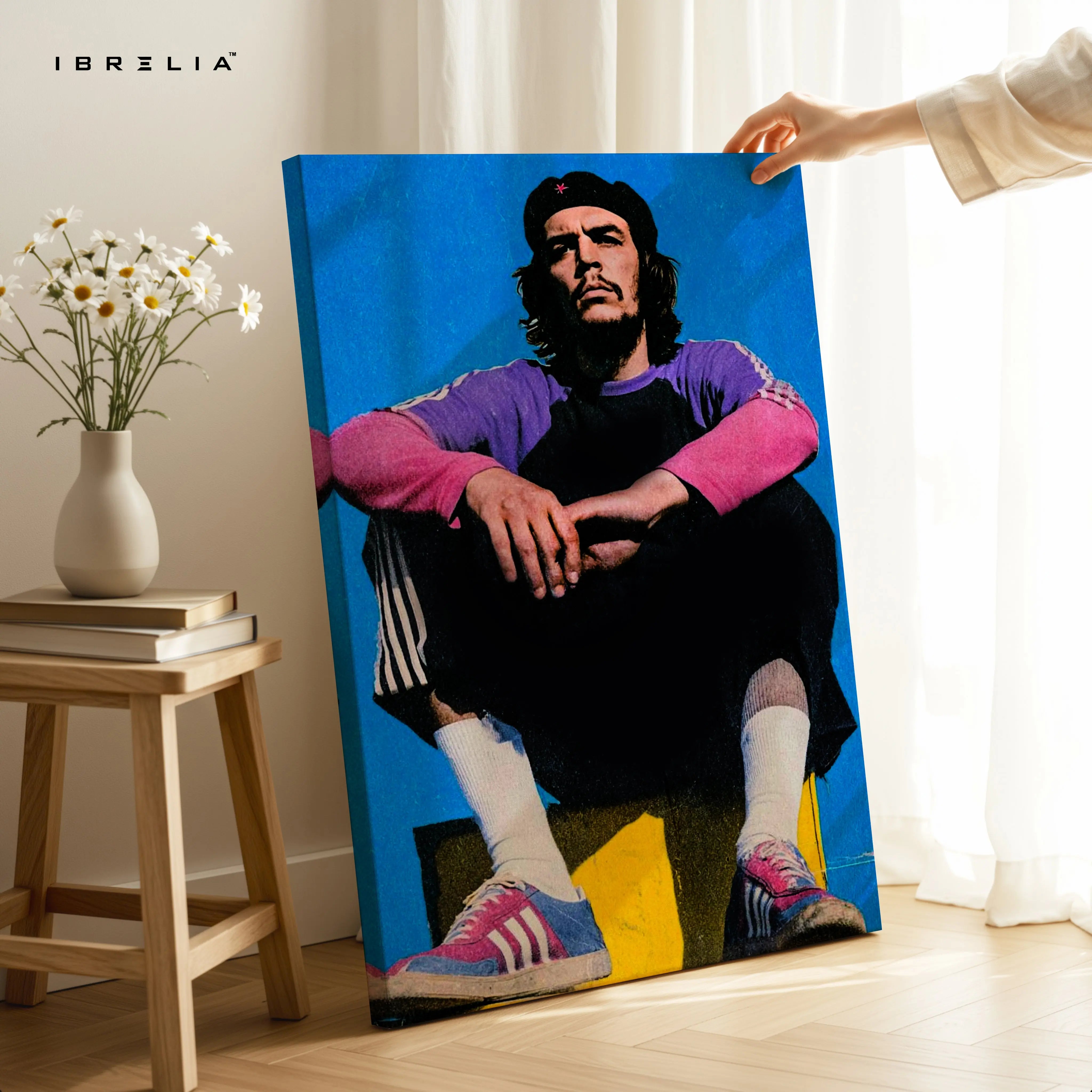 Che Guevara Vintage Portrait Wall Art – Iconic Revolutionary Canvas Frame | Retro Street Style Poster Pakistan | IBRELIA™ IBRELIA