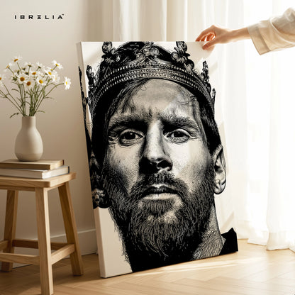 Lionel Messi Crown Portrait Wall Art – Black & White King Messi Canvas Frame | Football Legend Poster Pakistan | IBRELIA™ IBRELIA