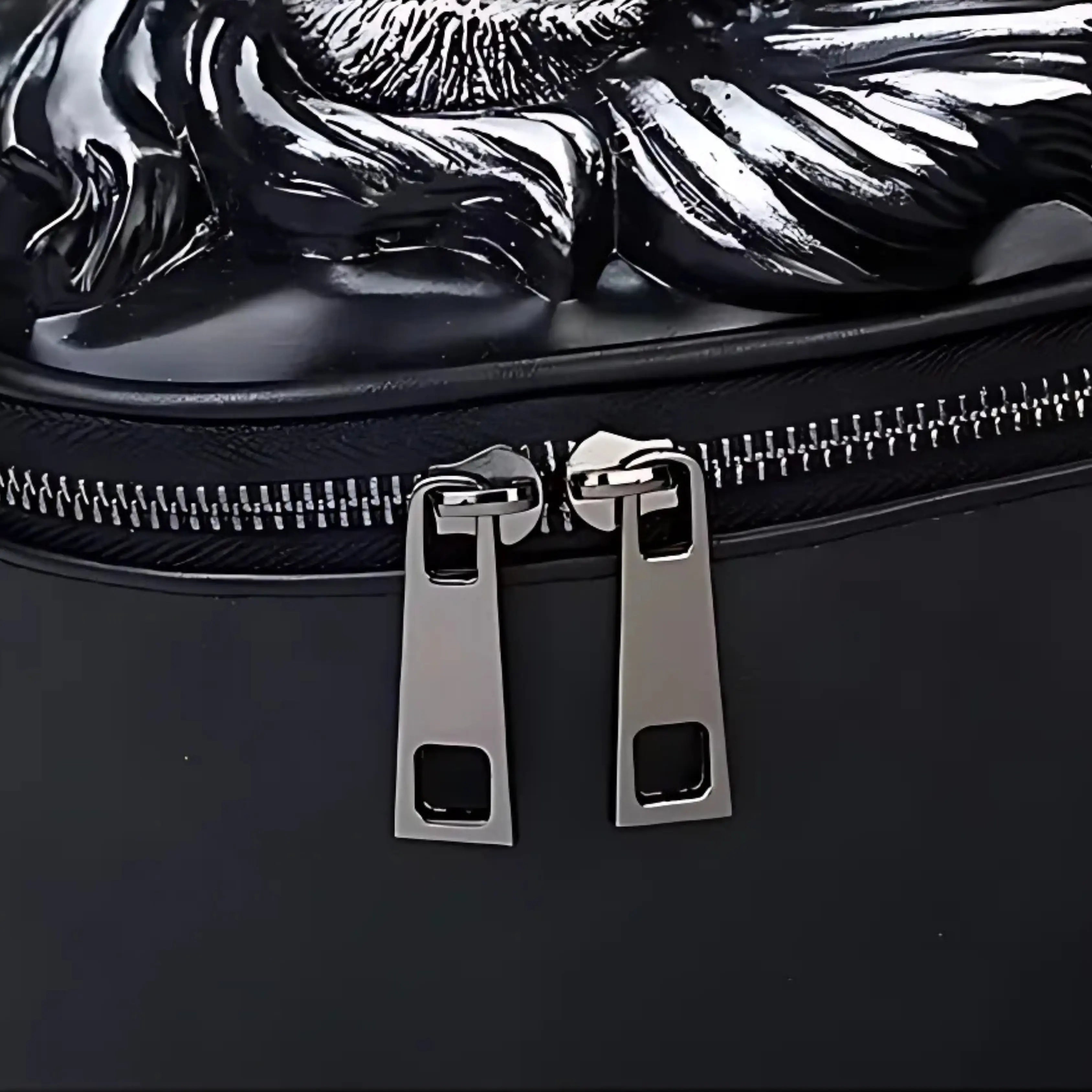 3D Lion Head Backpack – PU Leather Fashion Laptop & Travel Bag (Gold) | IBRELIA™ IBRELIA