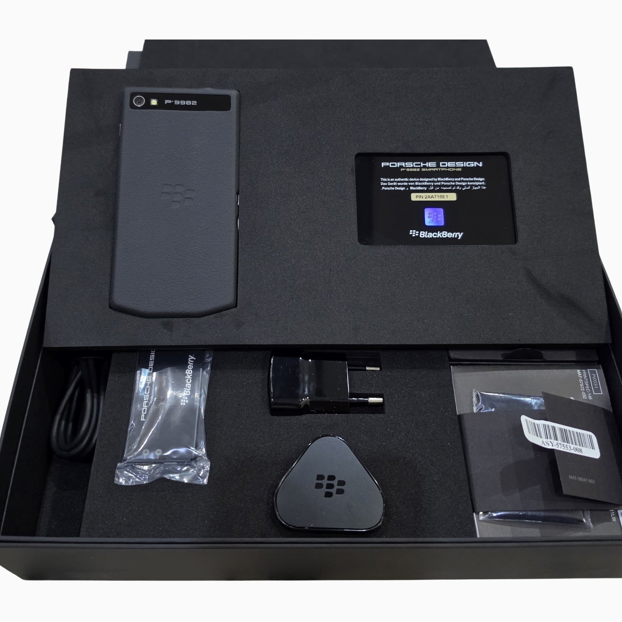 BlackBerry Porsche Design P’9982 – Brand New Collector’s Set with Original Box & Accessories