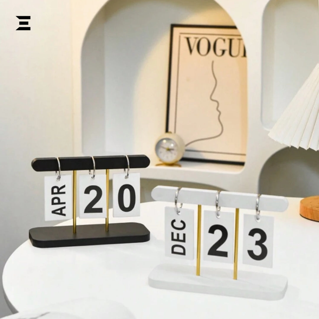 Minimalist Flip Desk Calendar – Wooden Perpetual Date Display