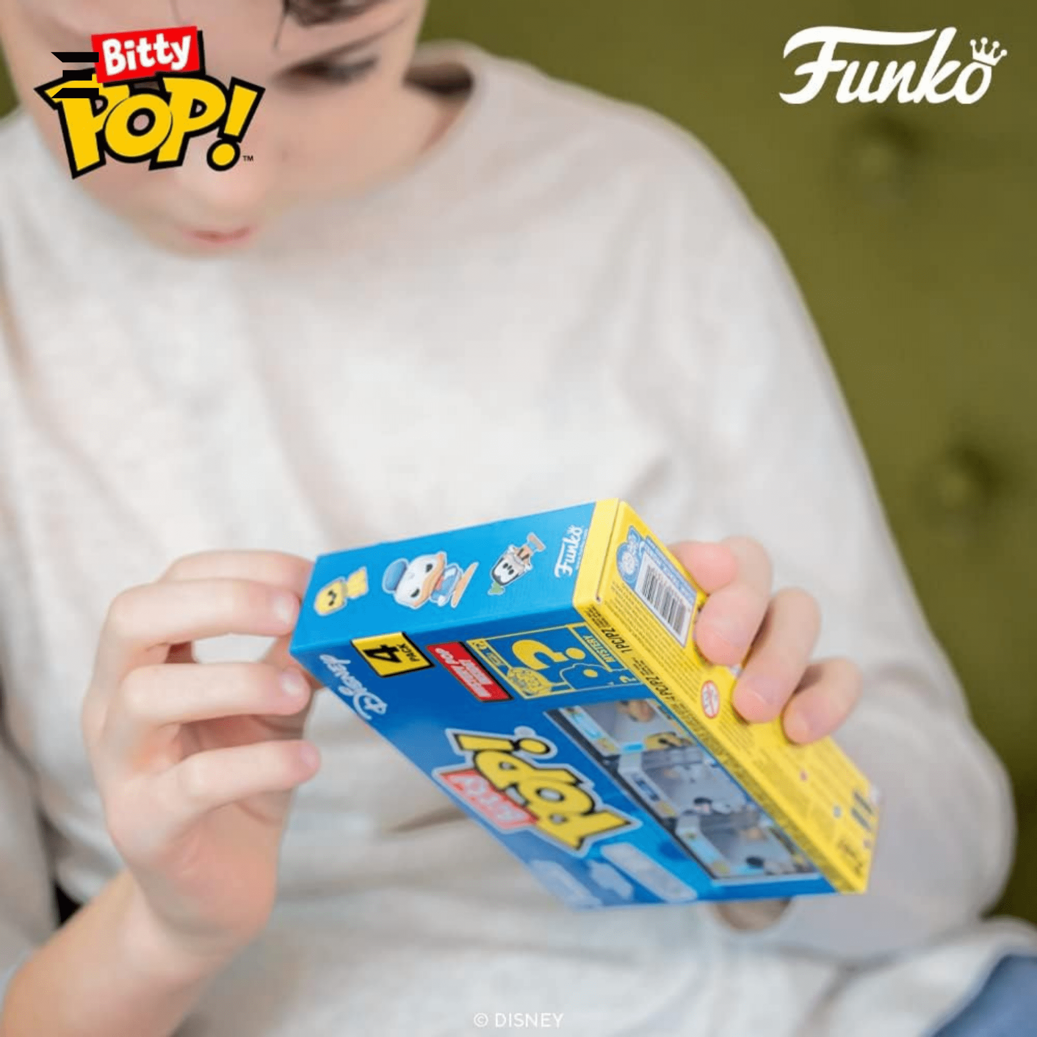 Funko Bitty Pop! Disney Classics 4 - Pack – Minnie Mouse, Daisy Duck, Donald Duck & Mystery Mini Figure | Complete Disney Character Line - Up | IBRELIA™ Collectibles - IBRELIA