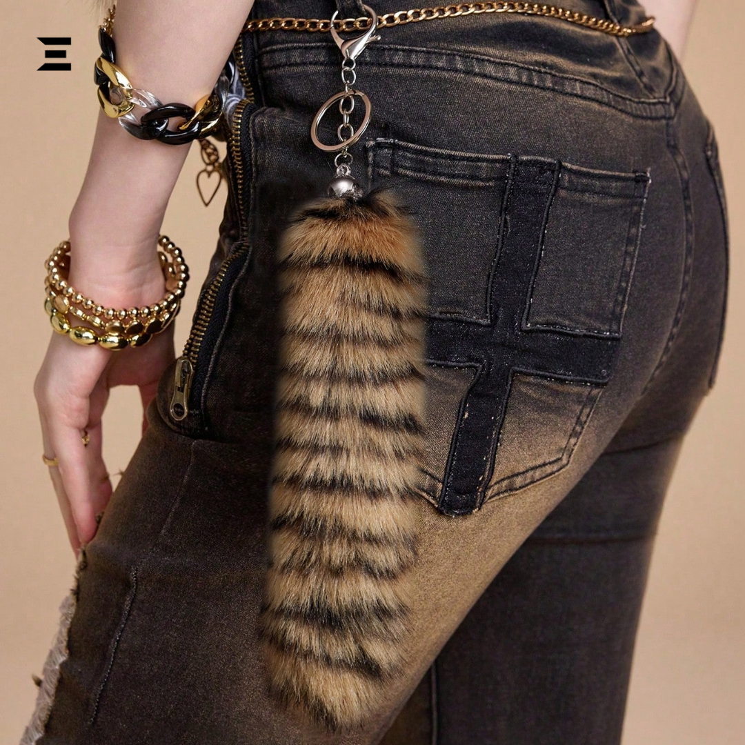 Premium Faux Fur Tail Keychain – Tiger Stripe Plush Accessory for Bags, Jeans & Backpacks