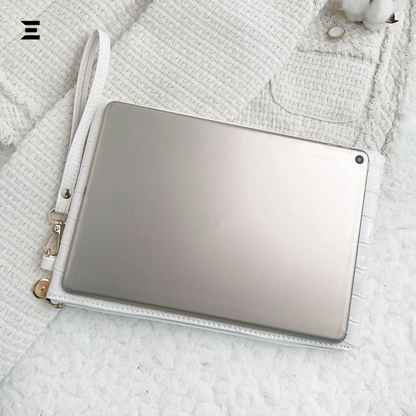 Premium White Crocodile-Embossed Women’s Clutch – Elegant Wristlet, PU Leather, Daily & Party Bag