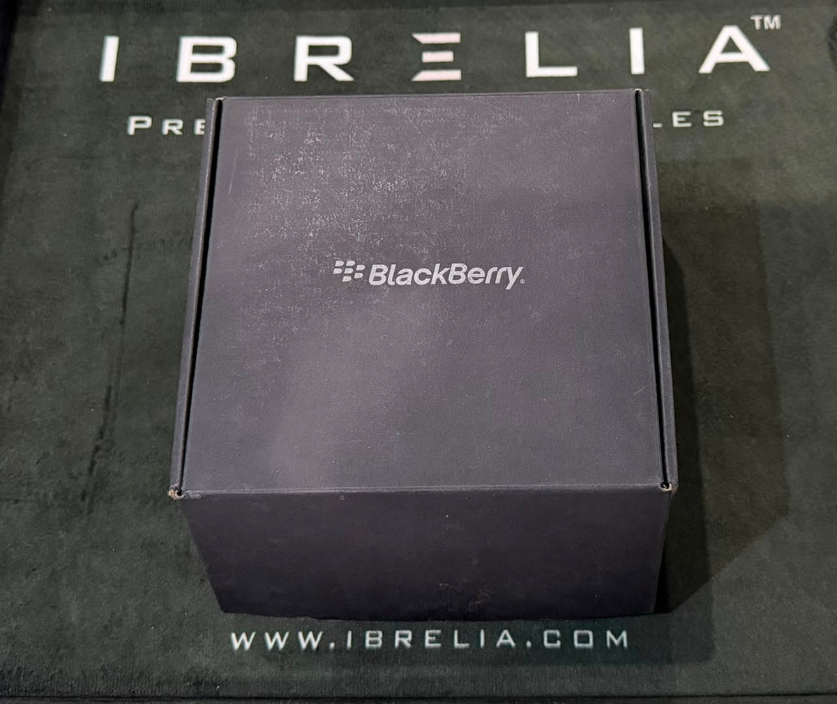 BlackBerry Bold 9780 (Bold 3) Black | Brand New with Minor Side Wear | Complete Original Box & Accessories